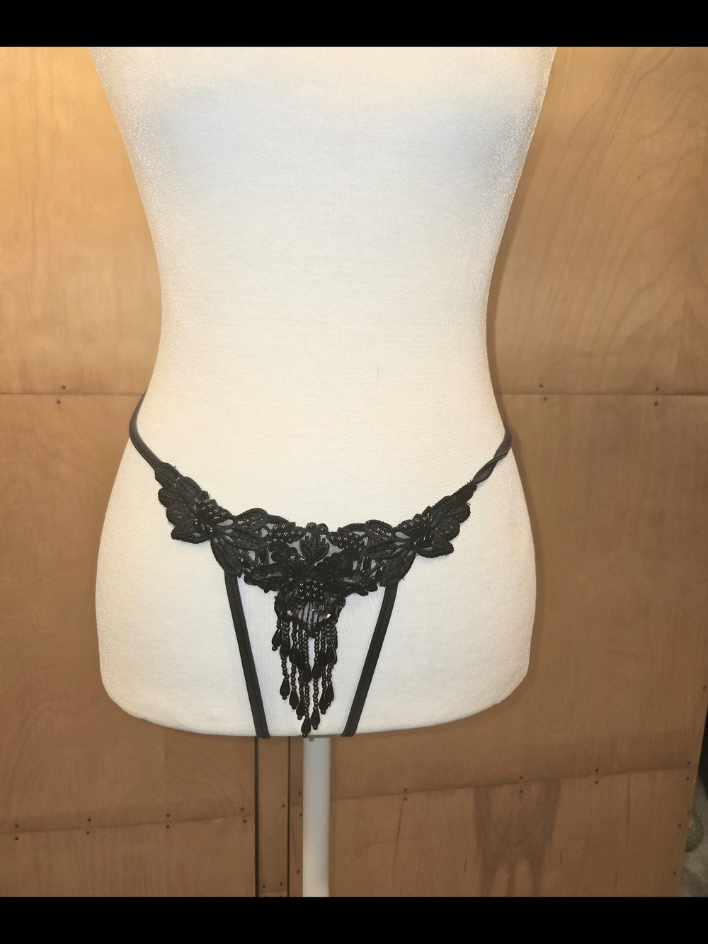 Victoria's Secret M/L adjustable waist V-string panty  CROTCHLESS beaded